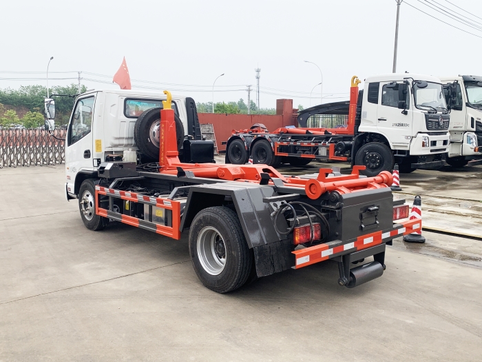 HDW5042ZXXK6車(chē)廂可卸式垃圾車(chē)(凱馬K8)